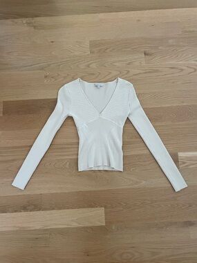 Guess Cream Ribbed Long Sleeve V-Neck Top